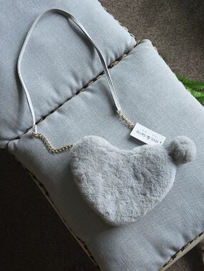 Heart Shaped Plush Crossbody Bag in Light Gray 🩶 NEW